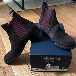 NEW Calpierre Chocolate Brown Suede Ankle Boots size 6